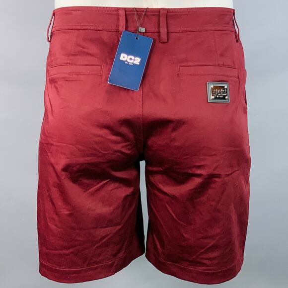 DC2 MIAMI Size L Burgundy Cotton Blend Flat Front Zip Fly Shorts - Picture 2 of 5